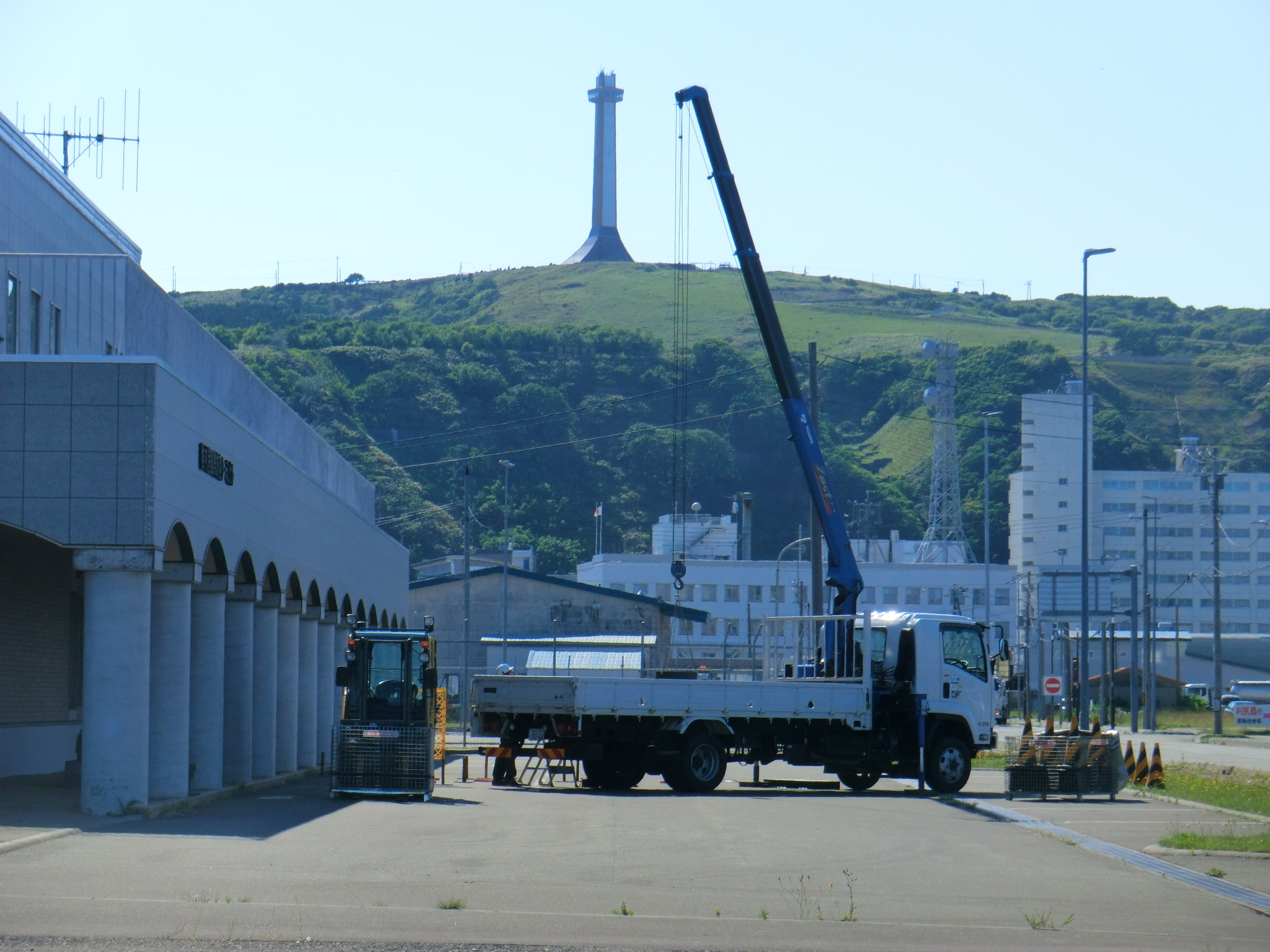 建設機械オペレーター人材育成事業　小型移動式クレーン【学科及び実技の様子】